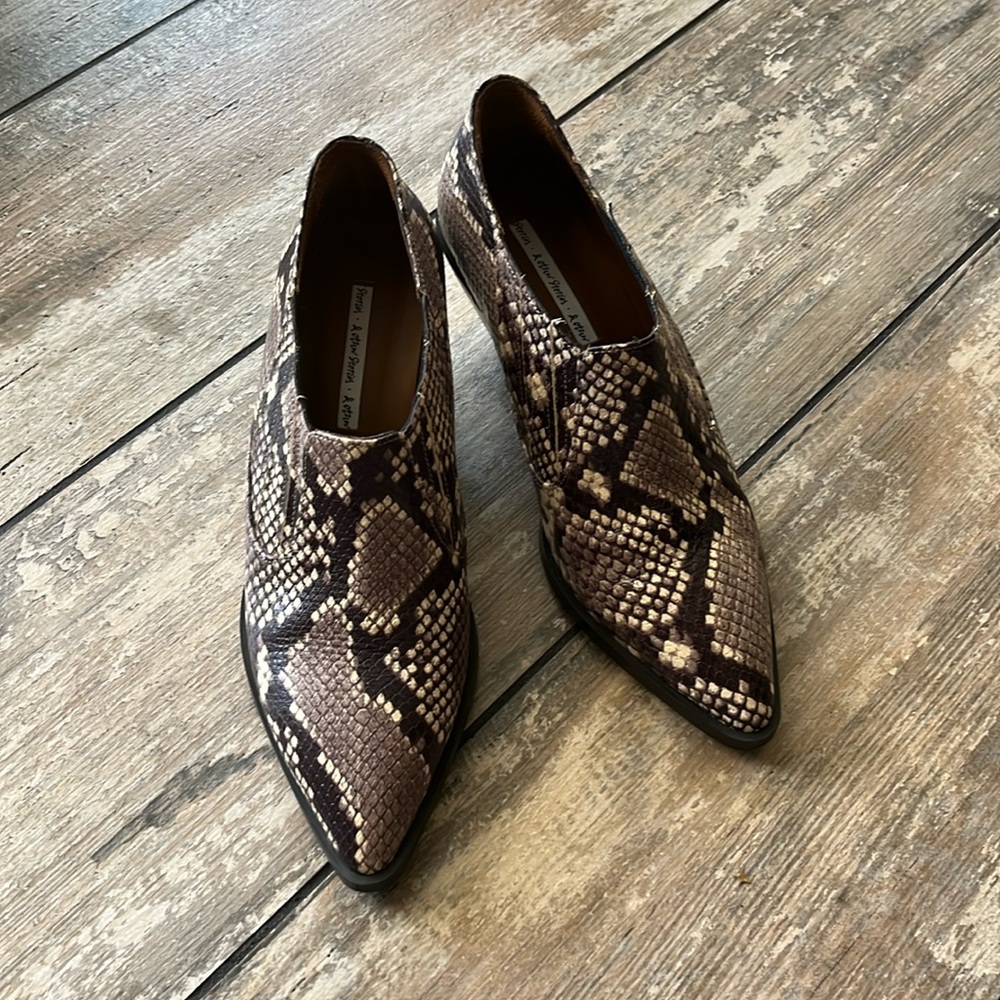 & Other Stories snake skin western ankle boots. Size 38